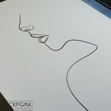 Détails de la ligne du dessin Charlie, illustration line art minimaliste d'un portrait de femme.